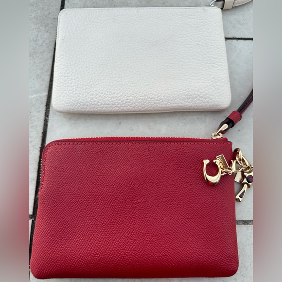 NWOT Two Coach Corner Zip Wristlets - Picture 2 of 2